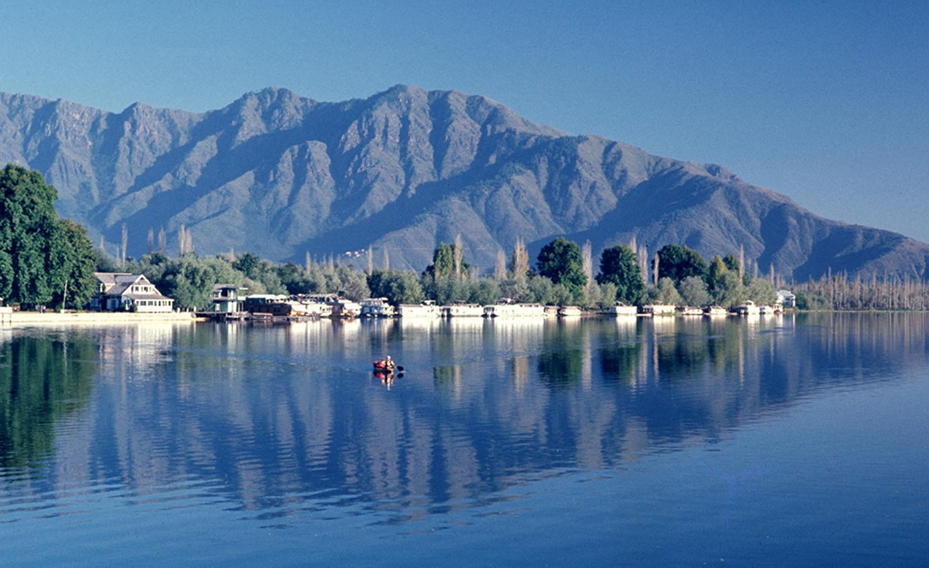 Nigeen Lake
